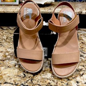Sorel Cameron flatform sandal honest beige